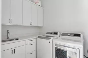 8546 Glencrest Ln, Dallas, TX 75209 - Photo 7