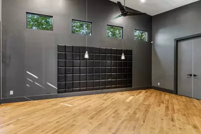 8546 Glencrest Lane, Dallas, TX 75209 - Photo 19