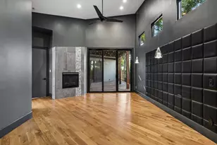 8546 Glencrest Ln, Dallas, TX 75209 - Photo 21