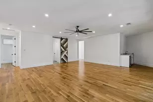 8546 Glencrest Ln, Dallas, TX 75209 - Photo 29