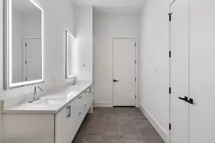 8546 Glencrest Ln, Dallas, TX 75209 - Photo 25