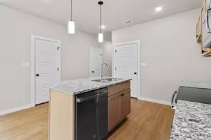316 W Gambrell St, Fort Worth, TX 76115 - Photo 13