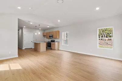 316 W Gambrell Street, Fort Worth, TX 76115 - Photo 9