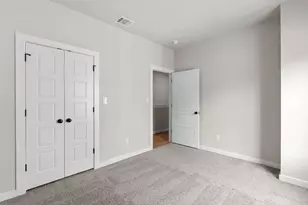 316 W Gambrell St, Fort Worth, TX 76115 - Photo 25