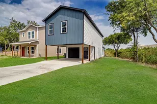 316 W Gambrell St, Fort Worth, TX 76115 - Photo 1