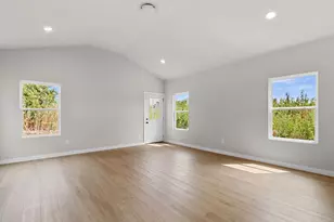 316 W Gambrell St, Fort Worth, TX 76115 - Photo 7