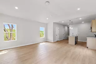 316 W Gambrell St, Fort Worth, TX 76115 - Photo 7