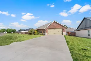 5002 Wearing Way Dr, Granbury, TX 76049 - Photo 15