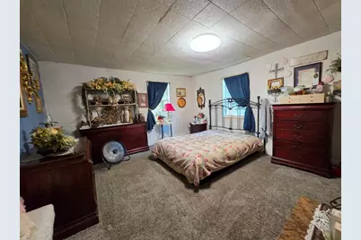 736 N Robinson Street, Cleburne, TX 76031 - Photo 9