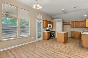 8116 Hulen Park Cir, Fort Worth, TX 76123 - Photo 11