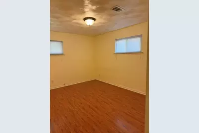 1125 Storyglen Street, Irving, TX 75062 - Photo 13