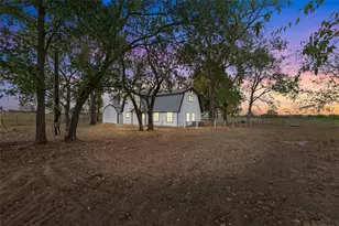 666 Co Rd 2445, Decatur, TX 76234 - Photo 29