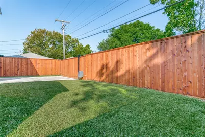 10641 Larchfield Lane, Dallas, TX 75238 - Photo 35