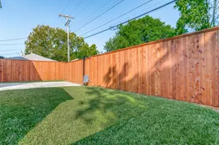 10641 Larchfield Ln, Dallas, TX 75238 - Photo 35