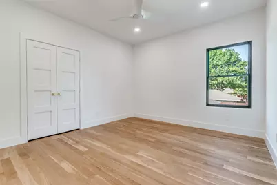 10641 Larchfield Lane, Dallas, TX 75238 - Photo 31