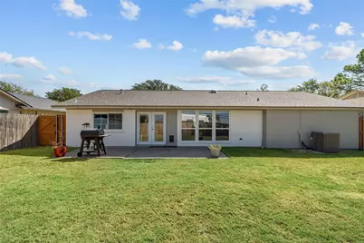 2621 Elk Grove Road, Carrollton, TX 75007 - Photo 21