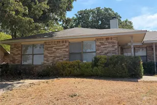 210 Shady Valley Dr, Mansfield, TX 76063 - Photo 1