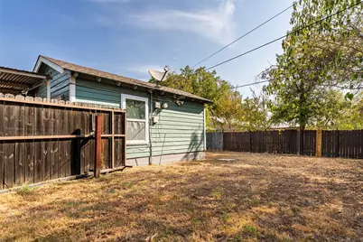 5600 Hiett Court, Fort Worth, TX 76112 - Photo 23
