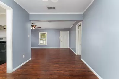 5600 Hiett Court, Fort Worth, TX 76112 - Photo 11