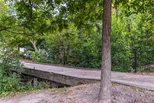737 N Hampton Rd, Dallas, TX 75208 - Photo 3