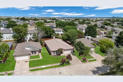 5132 Bedfordshire Drive, Fort Worth, TX 76135 - Photo 3