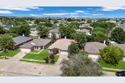 5132 Bedfordshire Drive, Fort Worth, TX 76135 - Photo 7