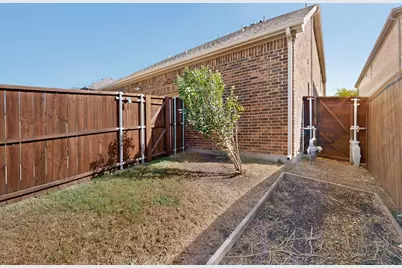 12779 Friar Street, Farmers Branch, TX 75234 - Photo 39