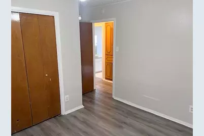 806 Phillips Drive, Ennis, TX 75119 - Photo 17