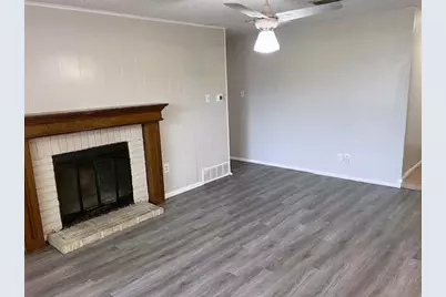 806 Phillips Drive, Ennis, TX 75119 - Photo 5