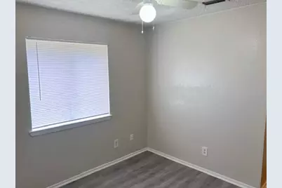 806 Phillips Drive, Ennis, TX 75119 - Photo 13