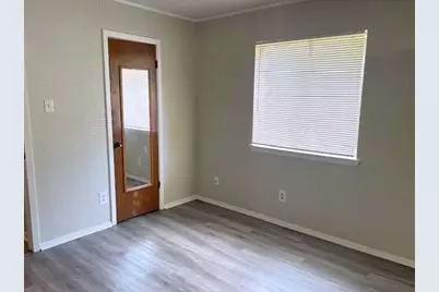 806 Phillips Drive, Ennis, TX 75119 - Photo 19