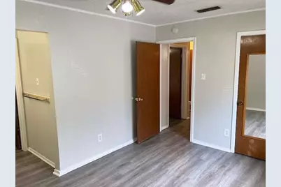 806 Phillips Drive, Ennis, TX 75119 - Photo 21