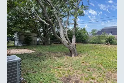 806 Phillips Drive, Ennis, TX 75119 - Photo 27