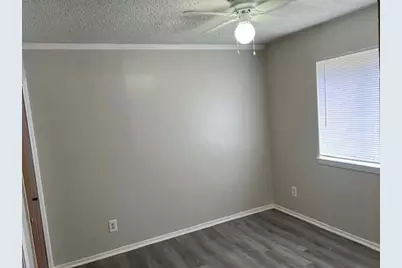 806 Phillips Drive, Ennis, TX 75119 - Photo 11