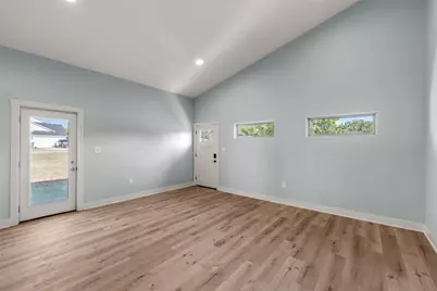 711 4th Street, Eddy, TX 76524 - Photo 17