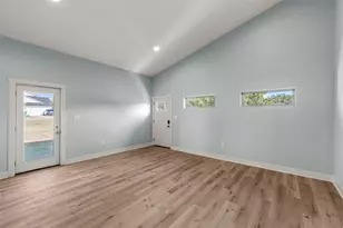 711 4th St, Eddy, TX 76524 - Photo 17