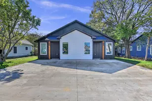720 W Texas St, Denison, TX 75021 - Photo 1