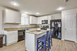 1204 Foxglove Ln, Burleson, TX 76028 - Photo 15