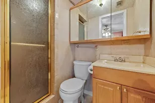 1924 Canterbury St, Irving, TX 75062 - Photo 29