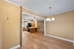 1924 Canterbury St, Irving, TX 75062 - Photo 19