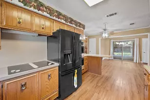 1924 Canterbury St, Irving, TX 75062 - Photo 15