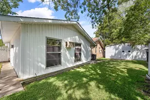 1924 Canterbury St, Irving, TX 75062 - Photo 37