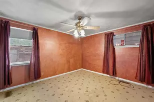 1924 Canterbury St, Irving, TX 75062 - Photo 27