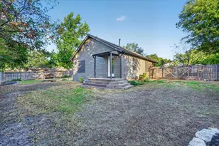 1090 Counts St, Stephenville, TX 76401 - Photo 15