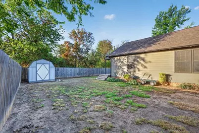 1090 Counts Street, Stephenville, TX 76401 - Photo 17