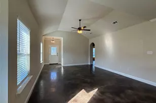 402 W Ave C, Waxahachie, TX 75165 - Photo 3