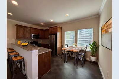 402 W Avenue C, Waxahachie, TX 75165 - Photo 9