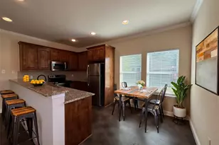 402 W Ave C, Waxahachie, TX 75165 - Photo 9