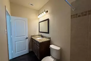 402 W Ave C, Waxahachie, TX 75165 - Photo 19
