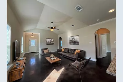 402 W Avenue C, Waxahachie, TX 75165 - Photo 13